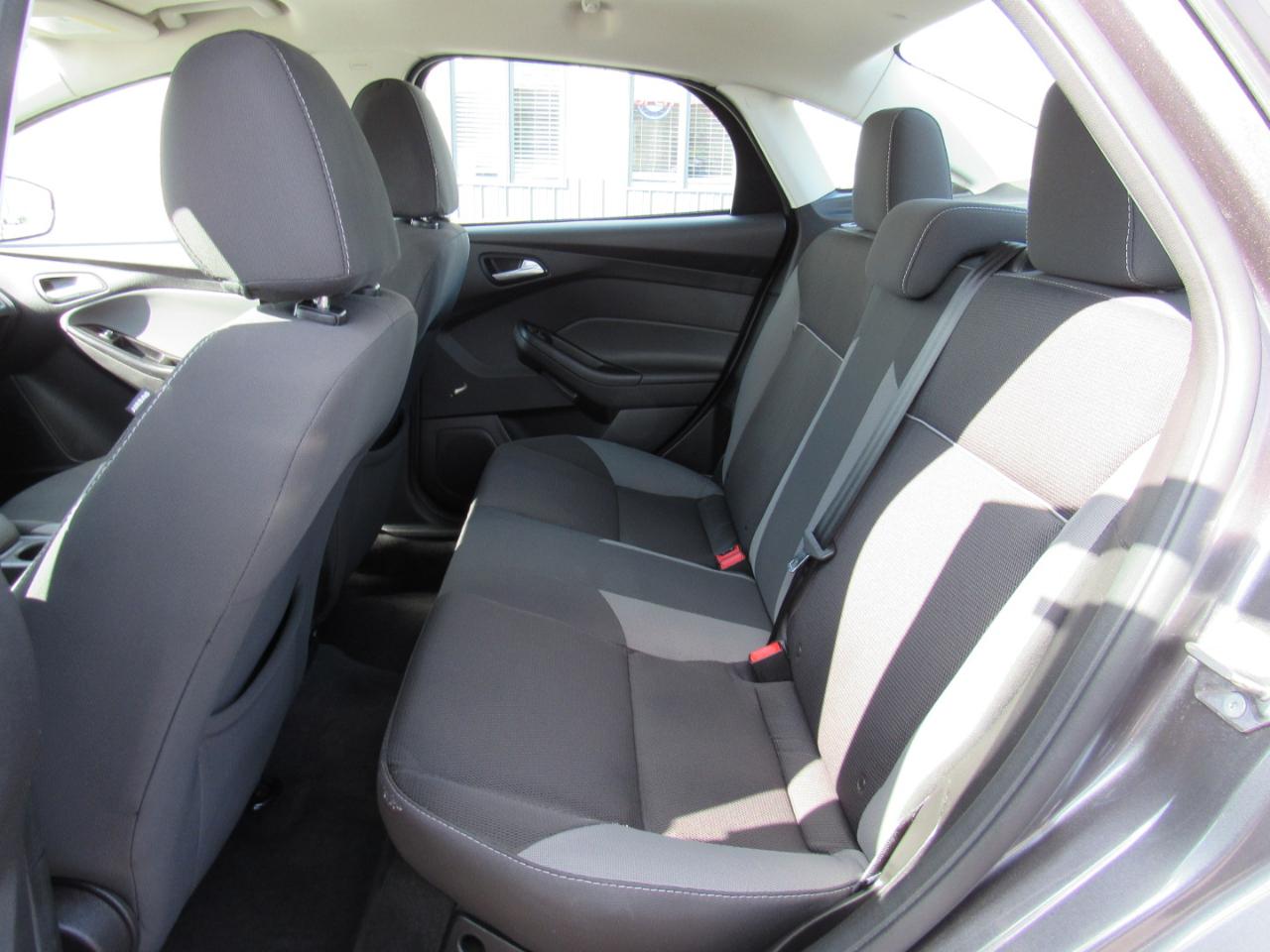 Ford Focus 4dr Sdn SE 2014