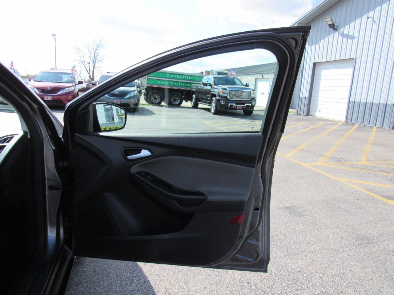 Ford Focus 4dr Sdn SE 2014