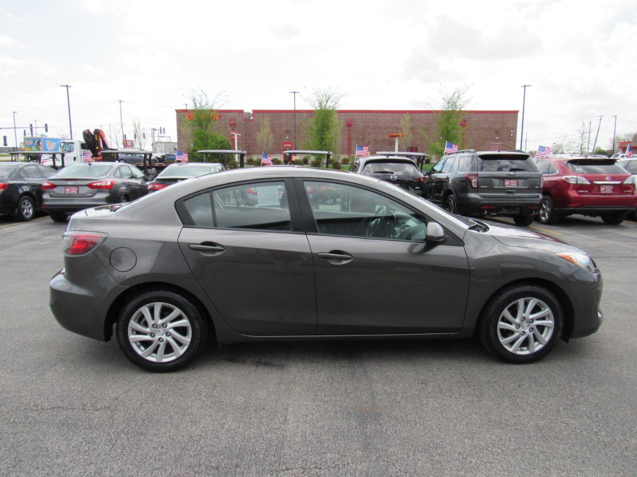 Mazda MAZDA3 4dr Sdn Auto i Touring 2012