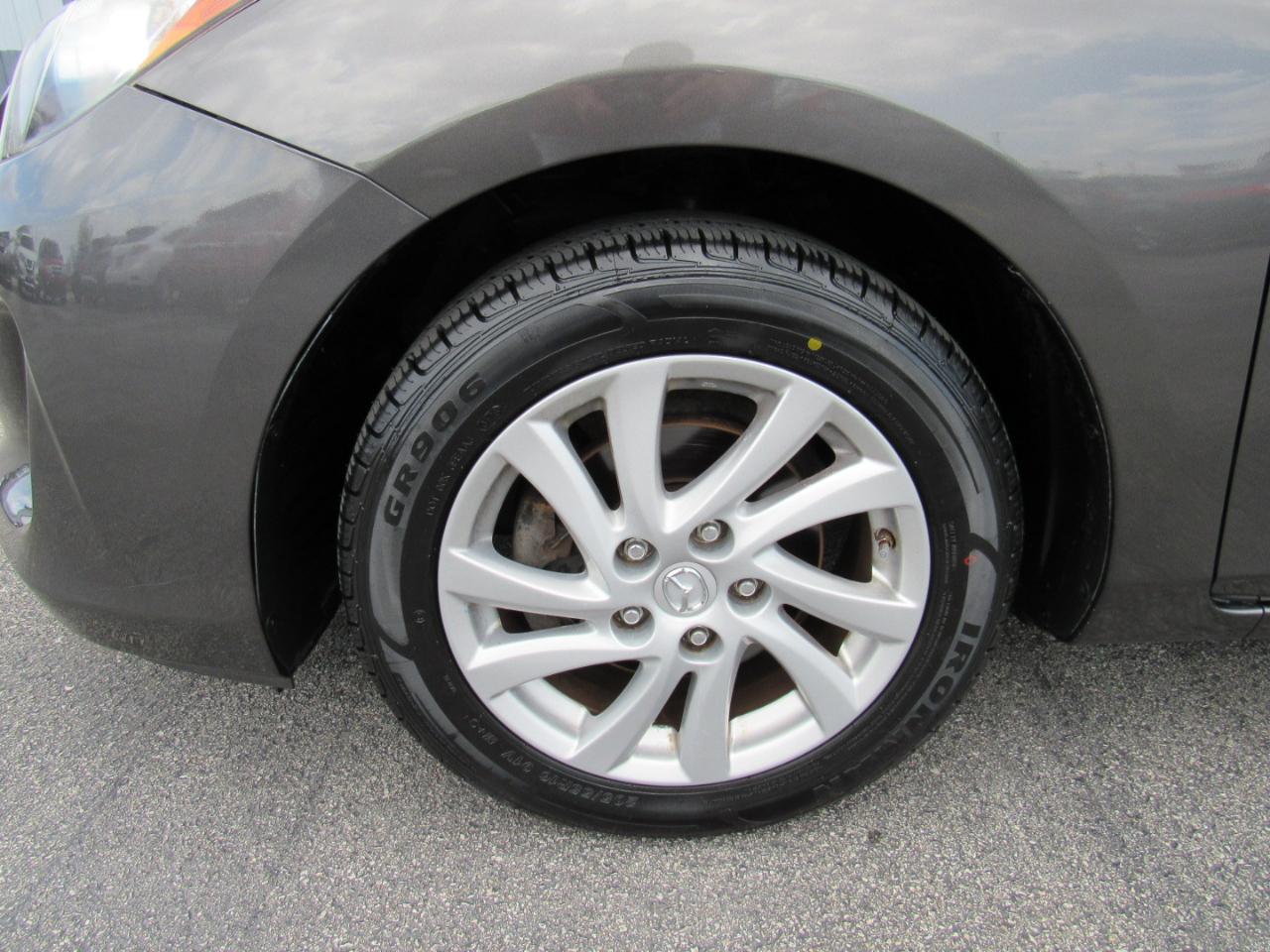 Mazda MAZDA3 4dr Sdn Auto i Touring 2012