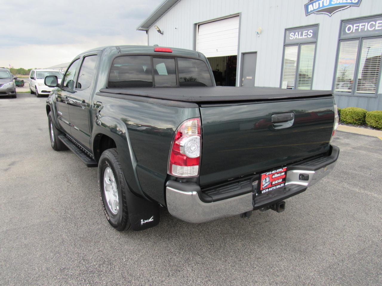 Toyota Tacoma 4WD Double V6 AT (Natl) 2010