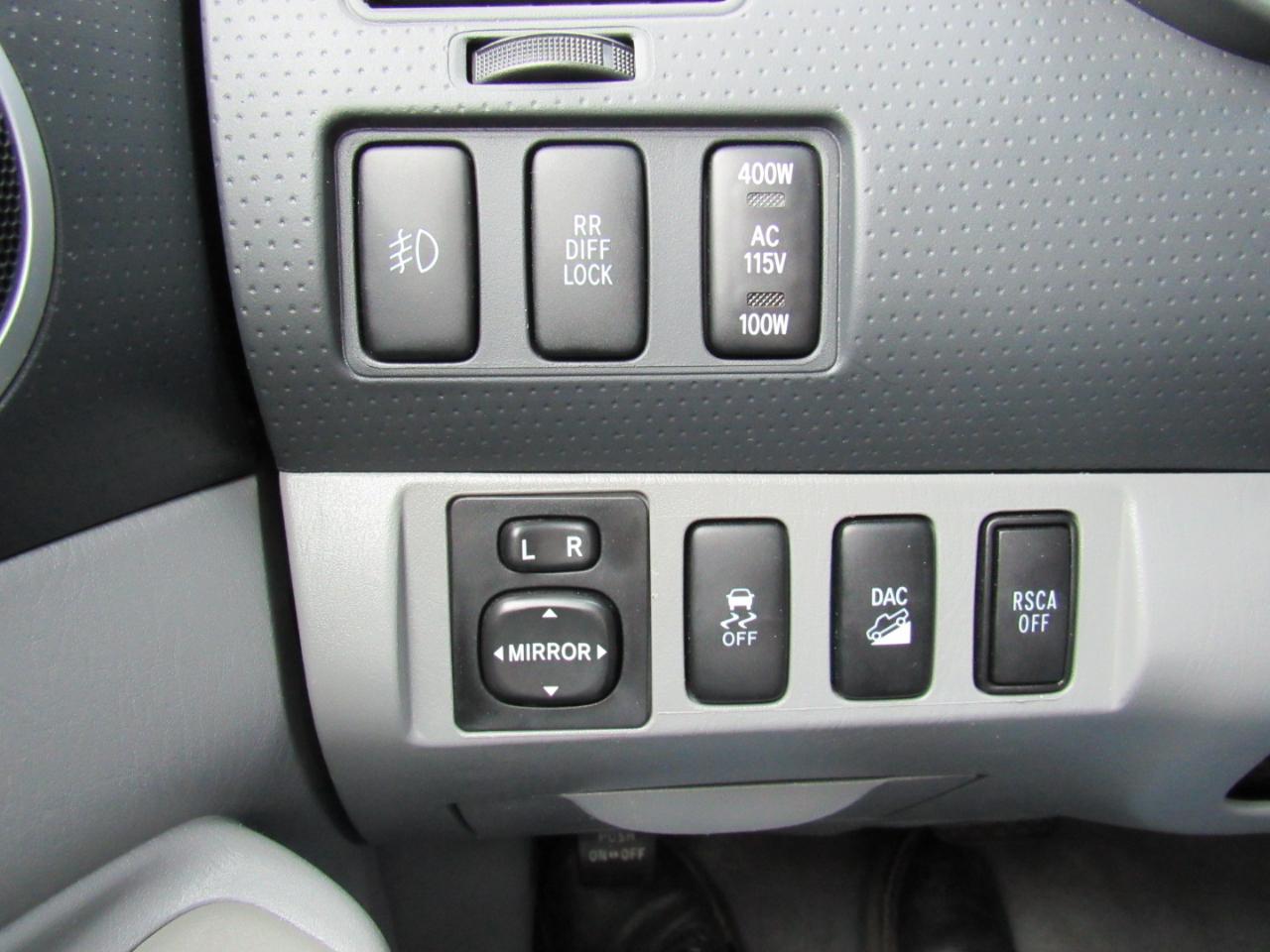 Toyota Tacoma 4WD Double V6 AT (Natl) 2010