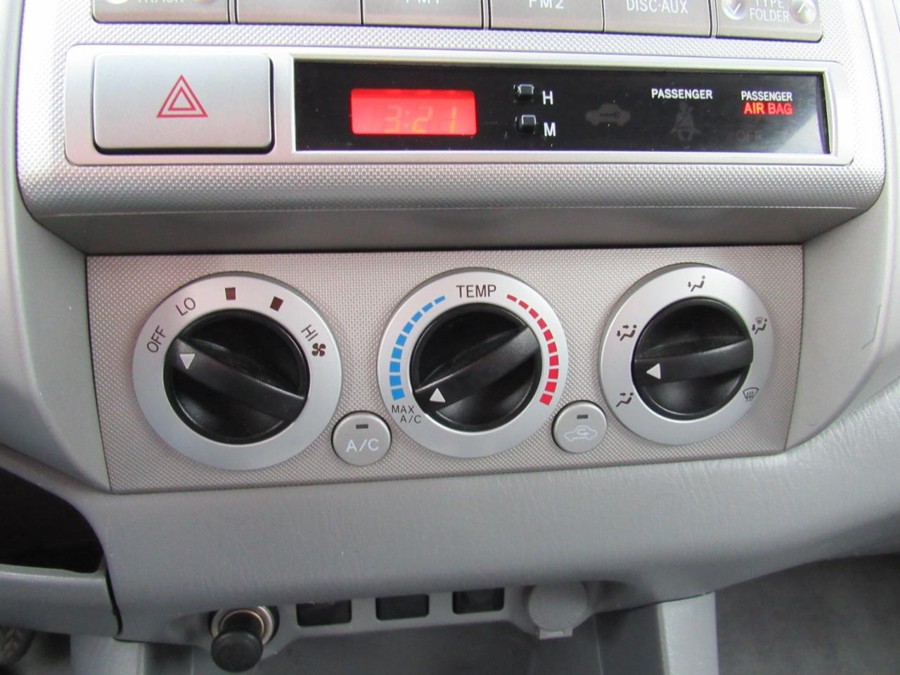 Toyota Tacoma 4WD Double V6 AT (Natl) 2010