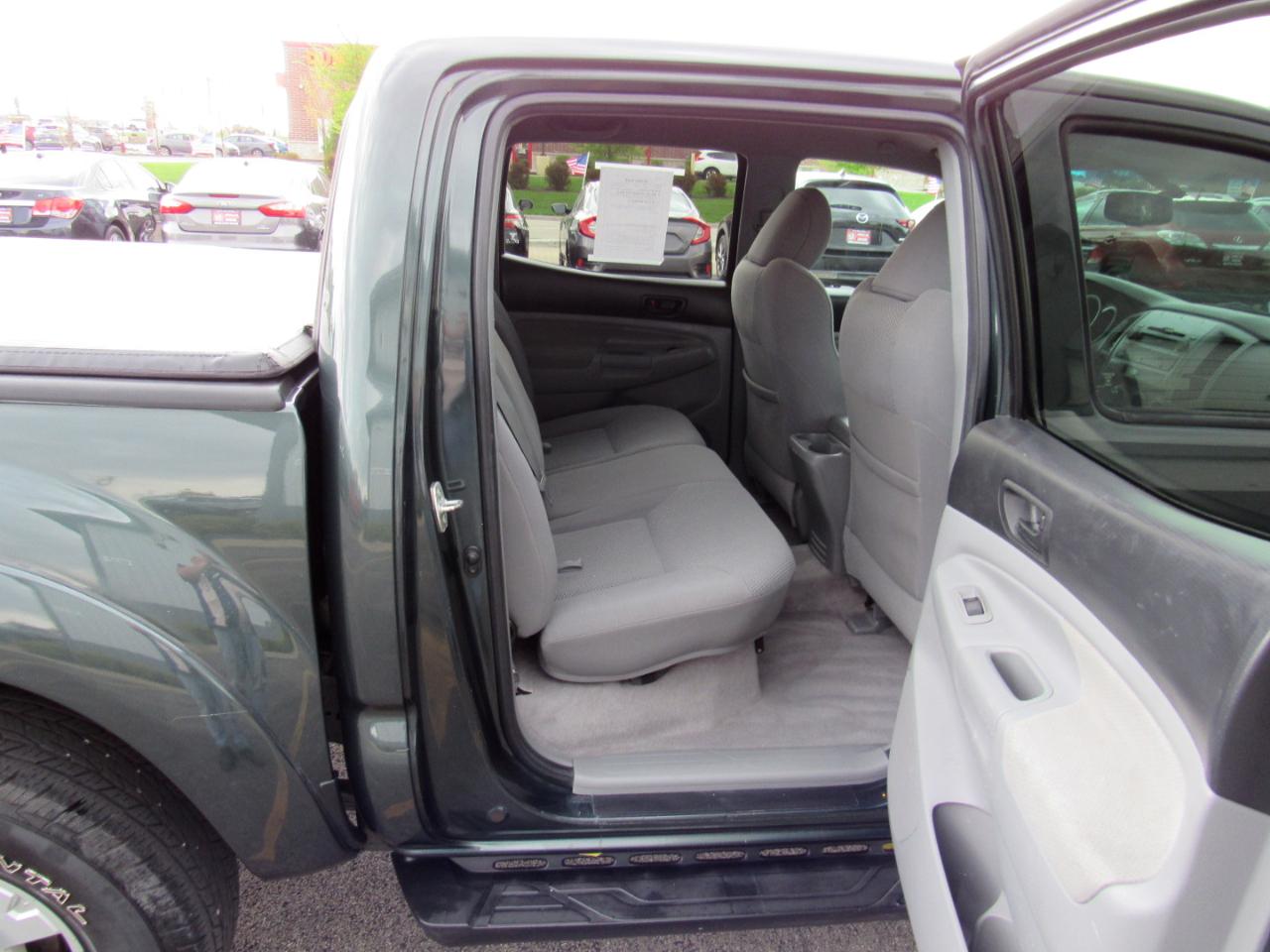 Toyota Tacoma 4WD Double V6 AT (Natl) 2010