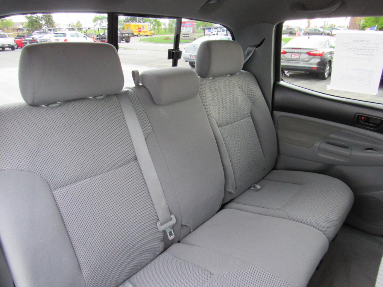 Toyota Tacoma 4WD Double V6 AT (Natl) 2010