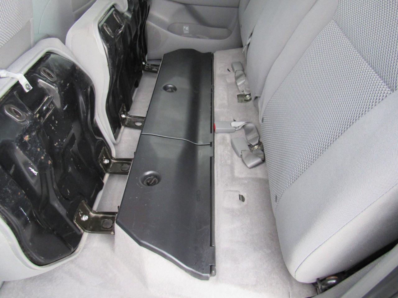 Toyota Tacoma 4WD Double V6 AT (Natl) 2010