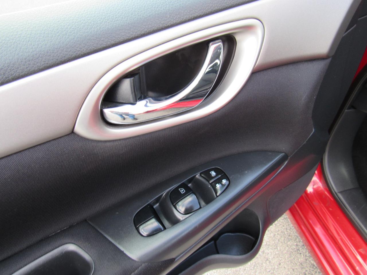 Nissan Sentra 4dr Sdn I4 CVT S 2013