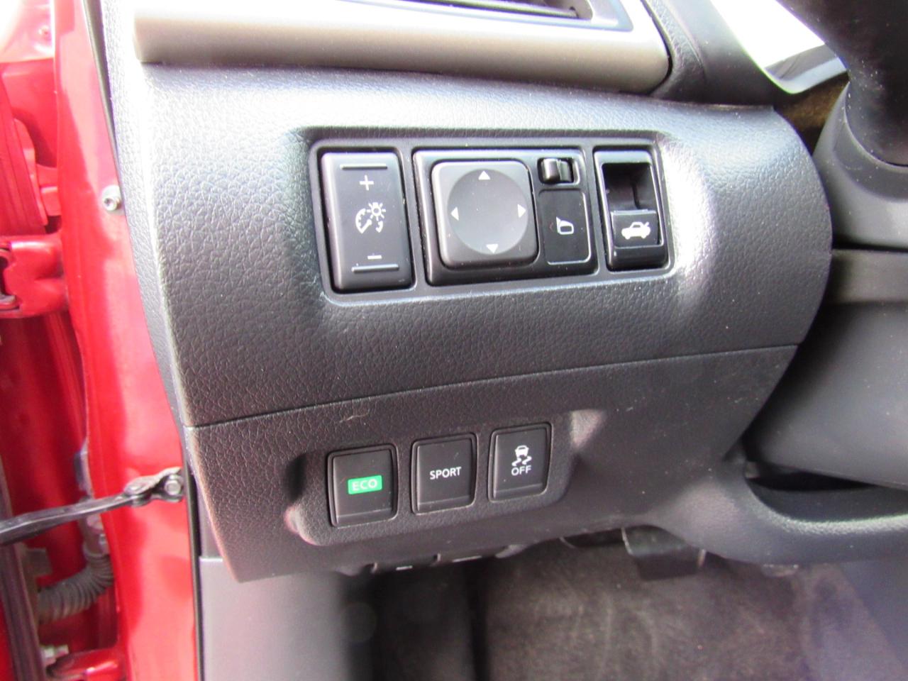 Nissan Sentra 4dr Sdn I4 CVT S 2013