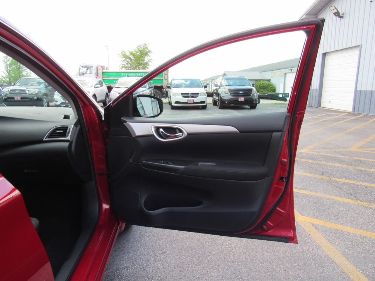 Nissan Sentra 4dr Sdn I4 CVT S 2013