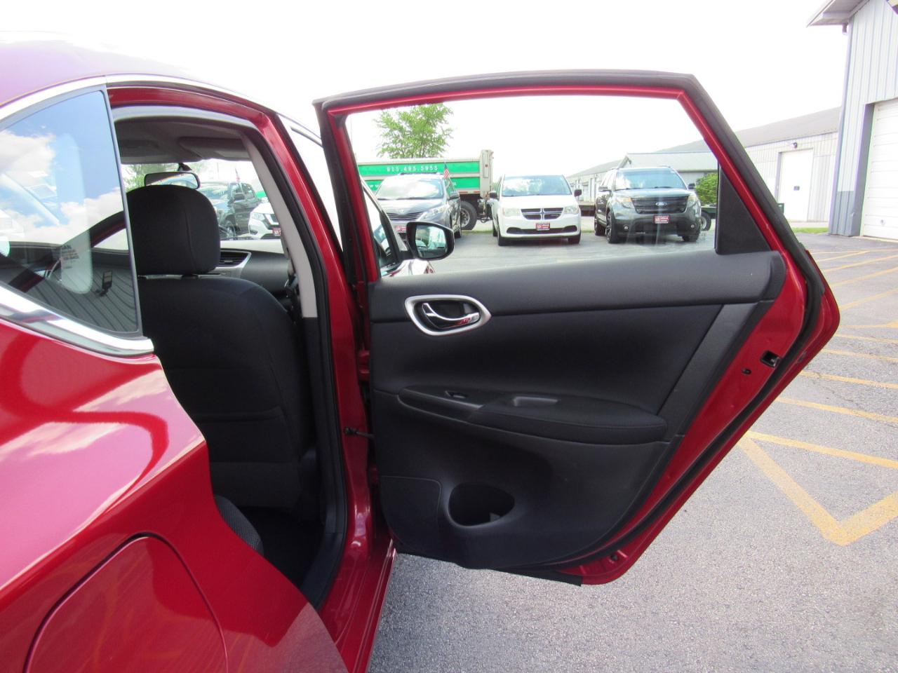 Nissan Sentra 4dr Sdn I4 CVT S 2013