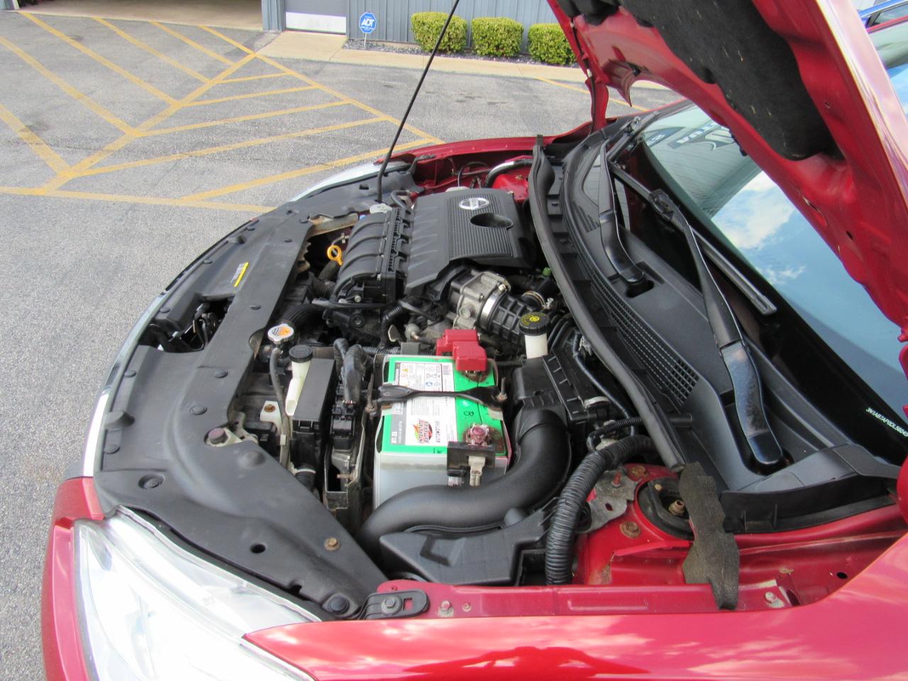 Nissan Sentra 4dr Sdn I4 CVT S 2013