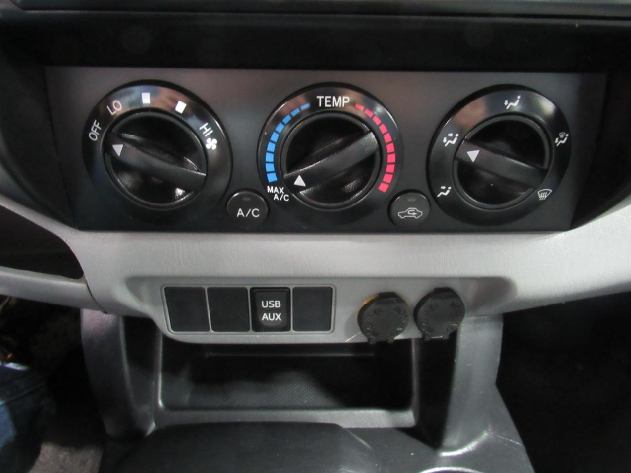 Toyota Tacoma 2WD Reg Cab I4 MT (Natl) 2013