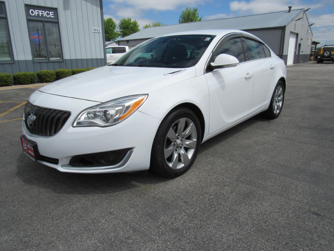 Buick Regal 4dr Sdn Premium II AWD 2016