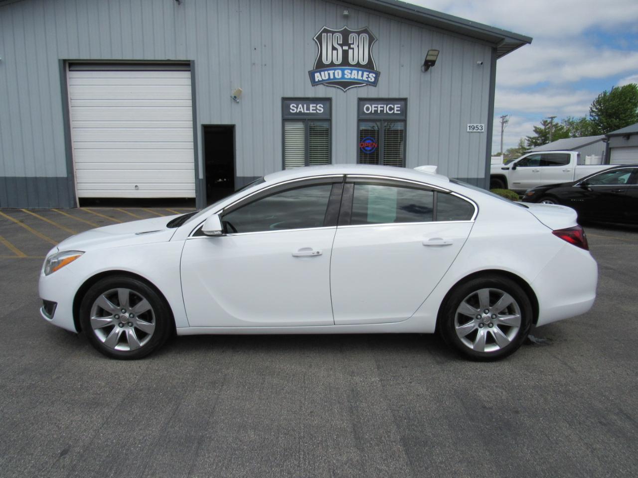 Buick Regal 4dr Sdn Premium II AWD 2016