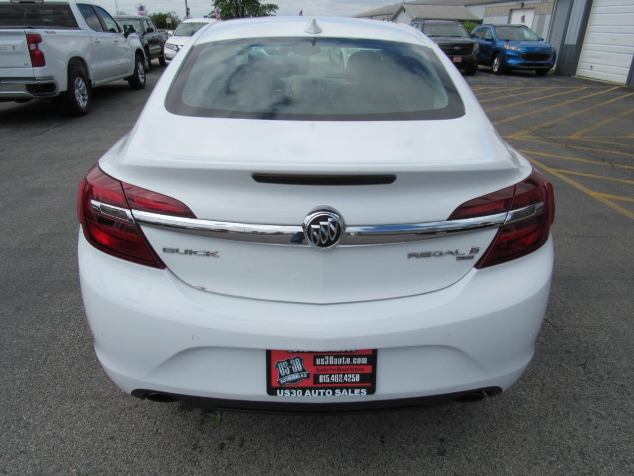 Buick Regal 4dr Sdn Premium II AWD 2016