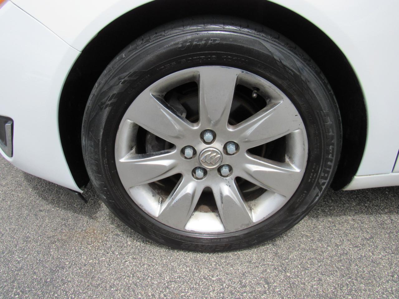 Buick Regal 4dr Sdn Premium II AWD 2016