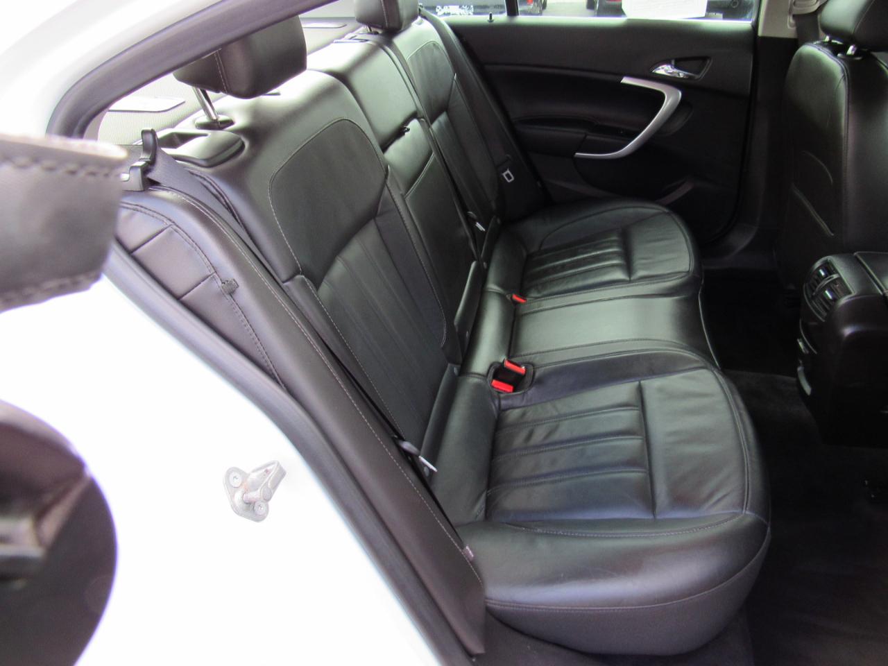 Buick Regal 4dr Sdn Premium II AWD 2016