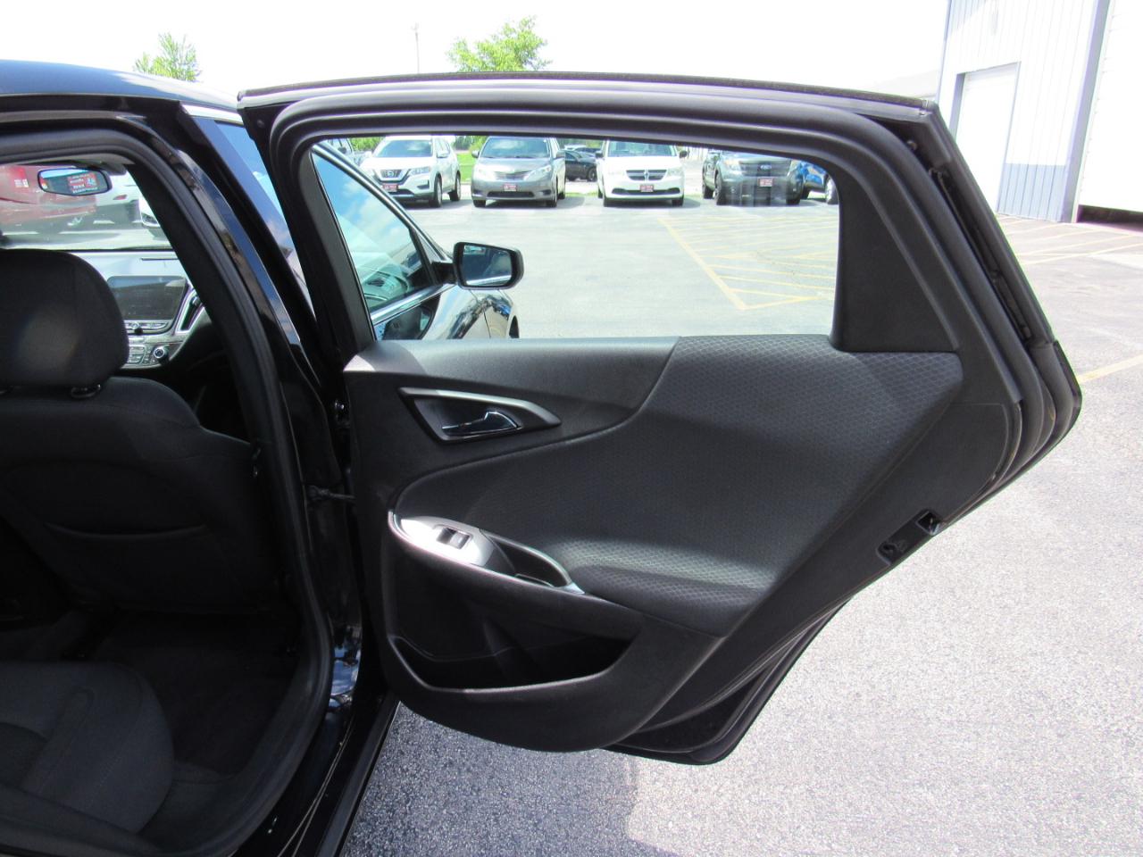 Chevrolet Malibu 4dr Sdn LT 2022