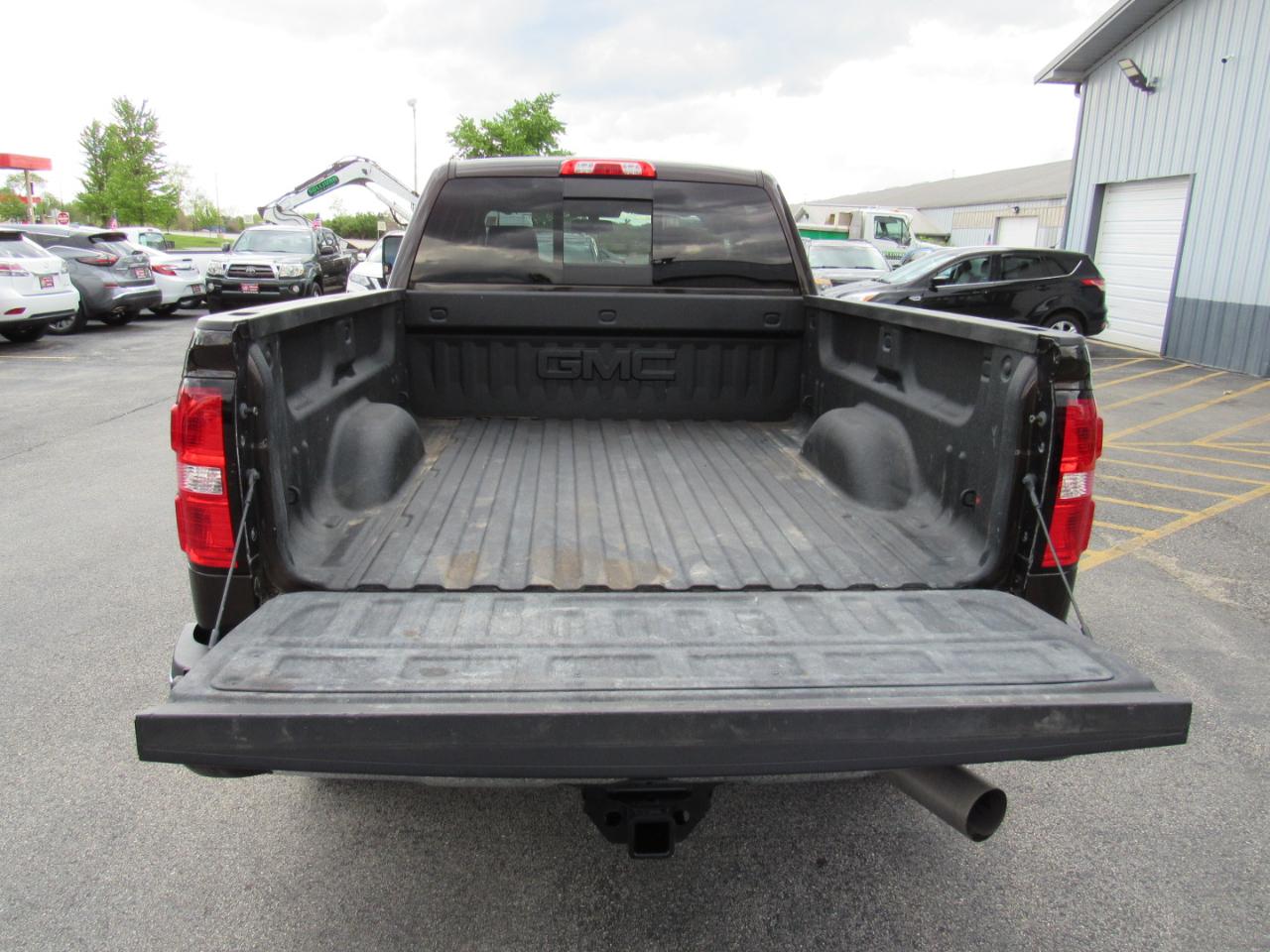GMC Sierra 2500HD 4WD Crew Cab 153.7" SLT 2018