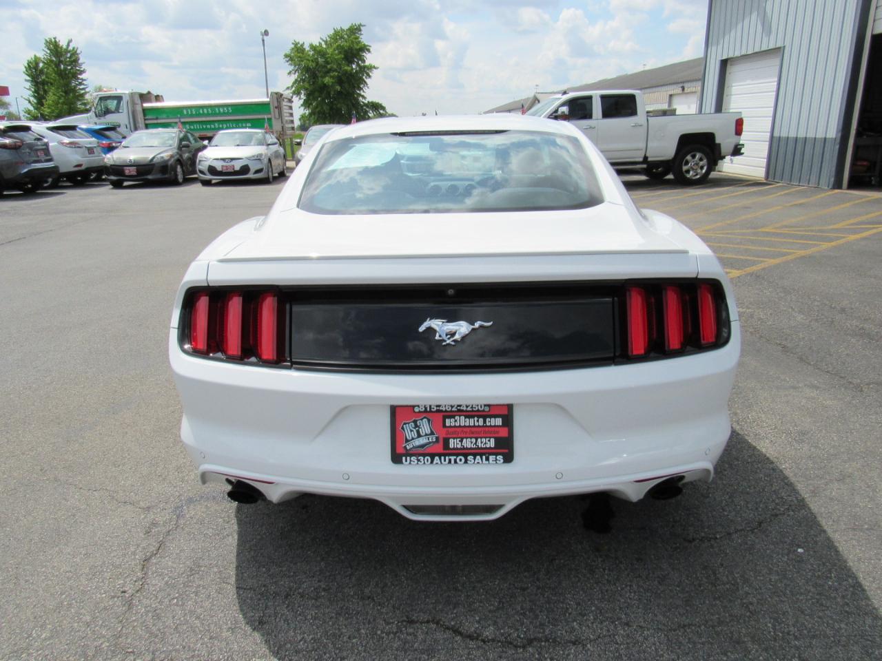 Ford Mustang 2dr Fastback EcoBoost 2016