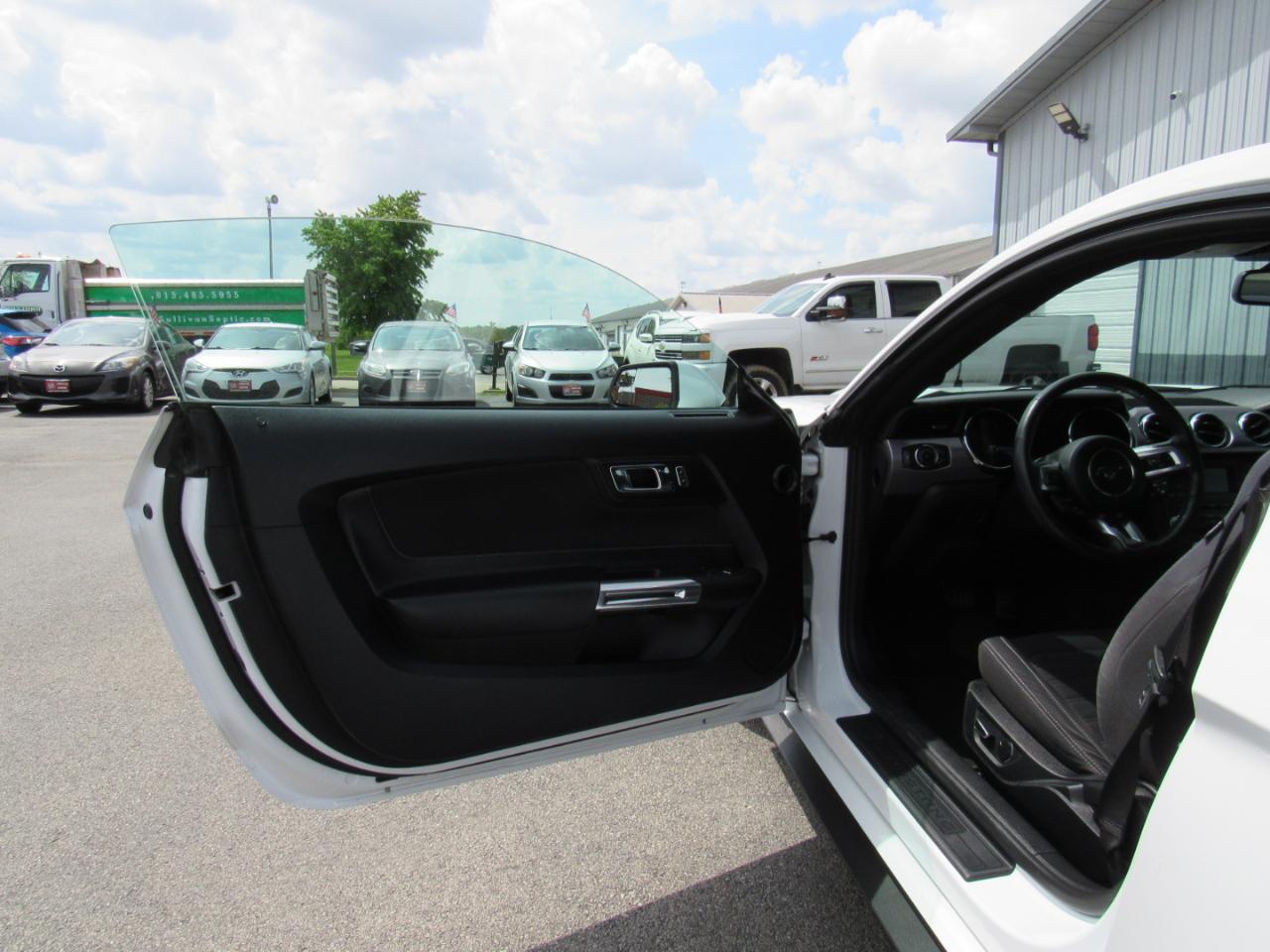 Ford Mustang 2dr Fastback EcoBoost 2016