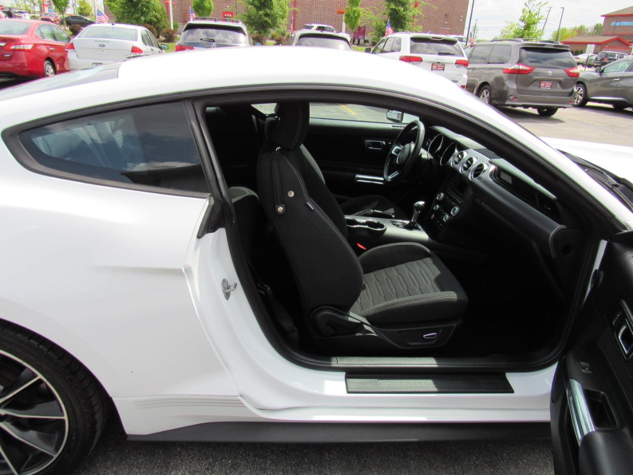 Ford Mustang 2dr Fastback EcoBoost 2016