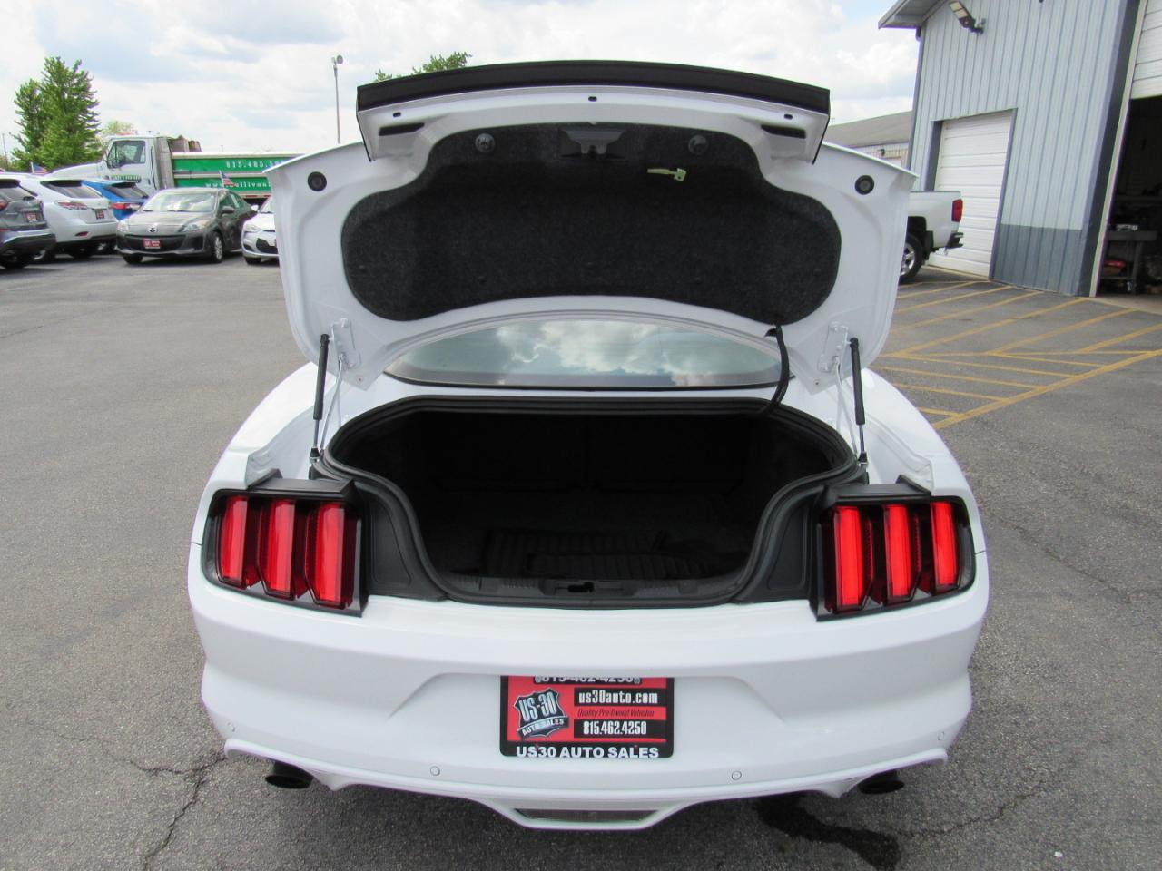 Ford Mustang 2dr Fastback EcoBoost 2016
