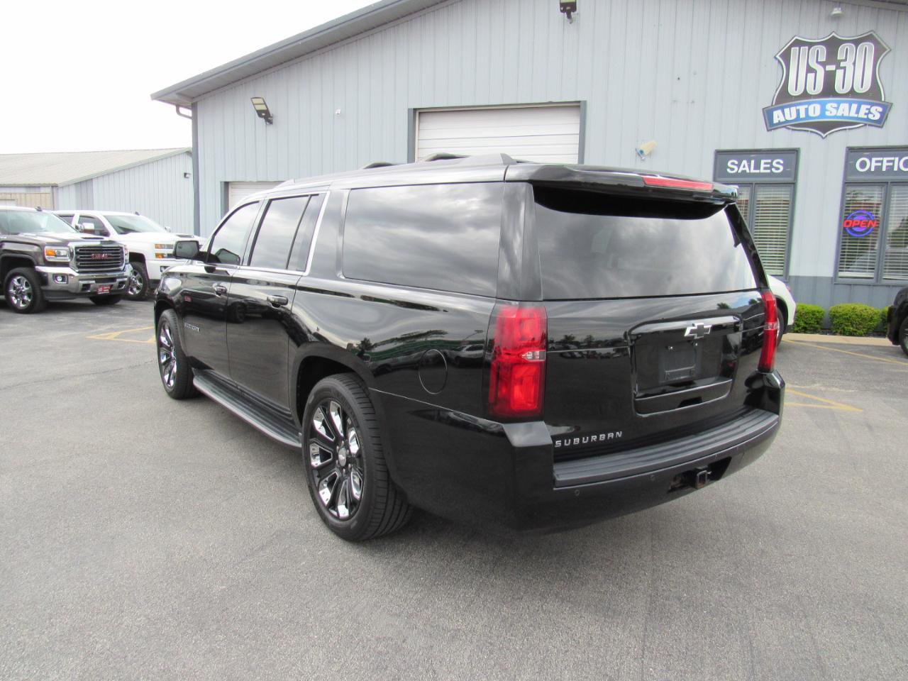 Chevrolet Suburban 4WD 4dr 1500 LS 2016