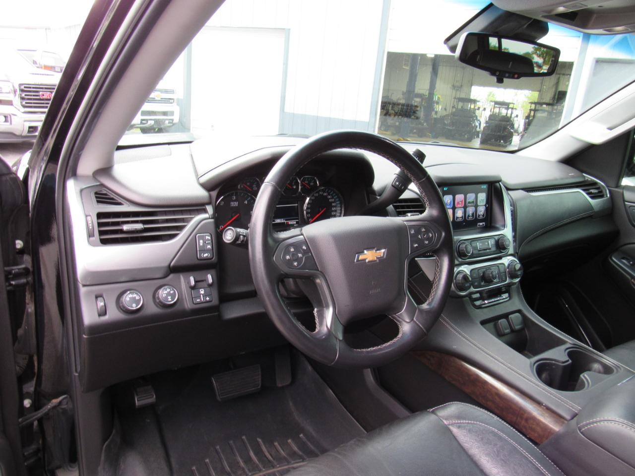 Chevrolet Suburban 4WD 4dr 1500 LS 2016