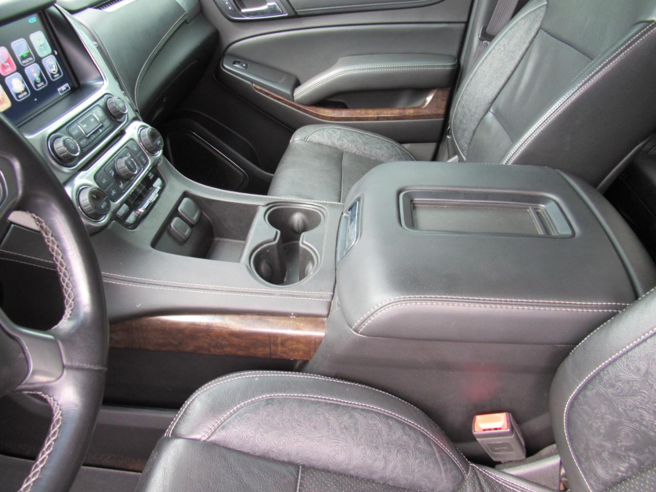 Chevrolet Suburban 4WD 4dr 1500 LS 2016