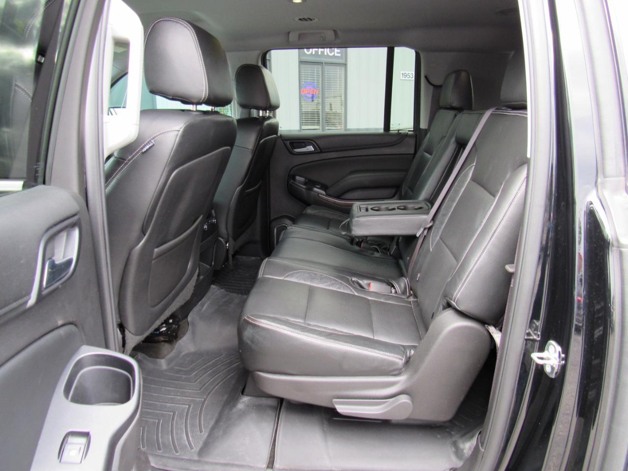 Chevrolet Suburban 4WD 4dr 1500 LS 2016