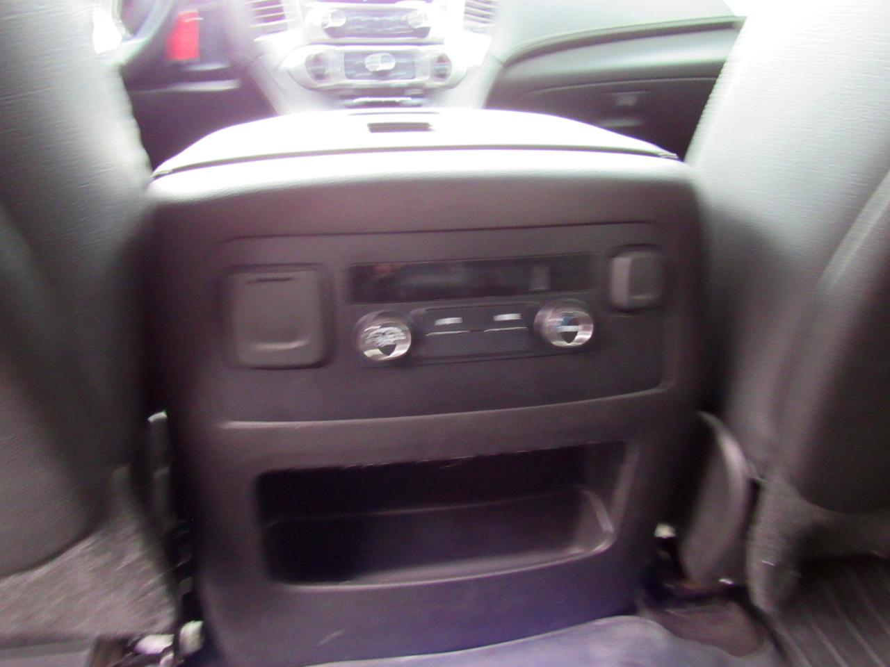 Chevrolet Suburban 4WD 4dr 1500 LS 2016