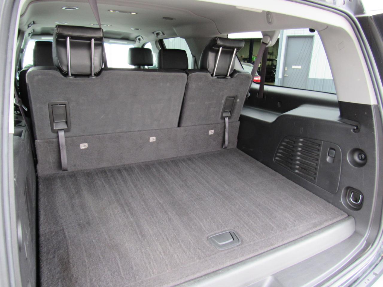 Chevrolet Suburban 4WD 4dr 1500 LS 2016