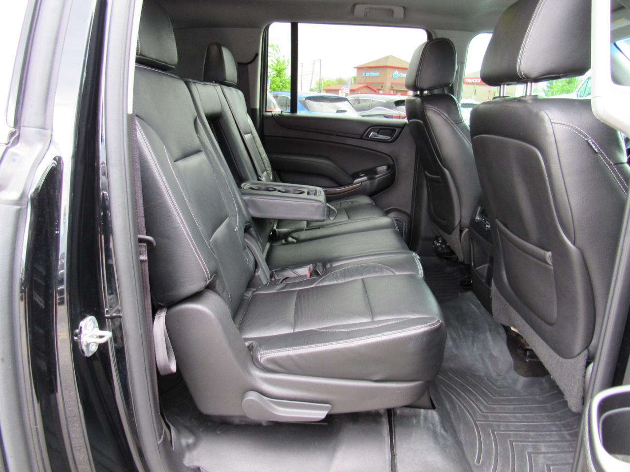 Chevrolet Suburban 4WD 4dr 1500 LS 2016