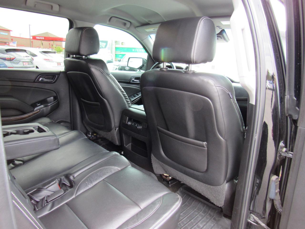 Chevrolet Suburban 4WD 4dr 1500 LS 2016