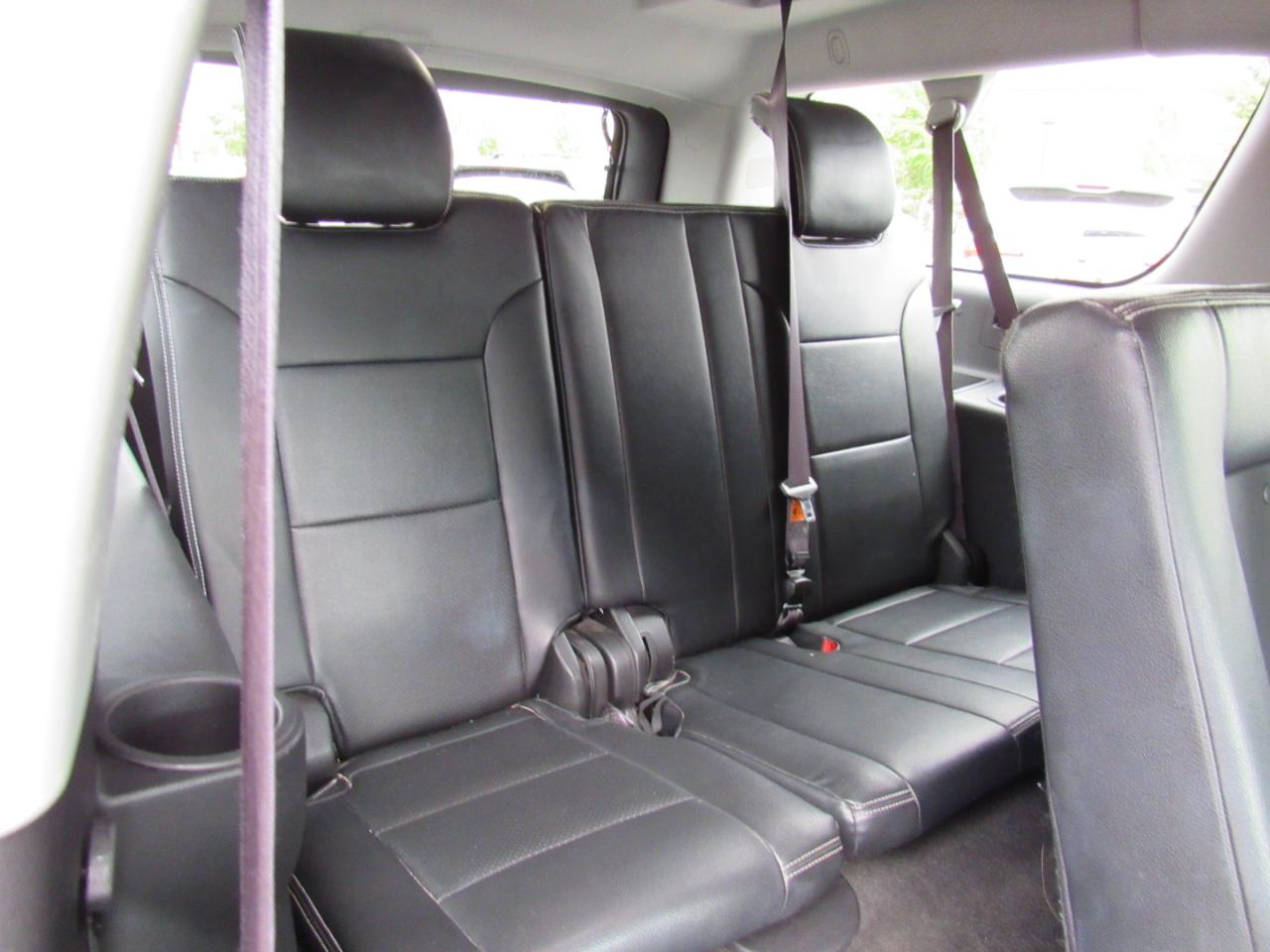 Chevrolet Suburban 4WD 4dr 1500 LS 2016