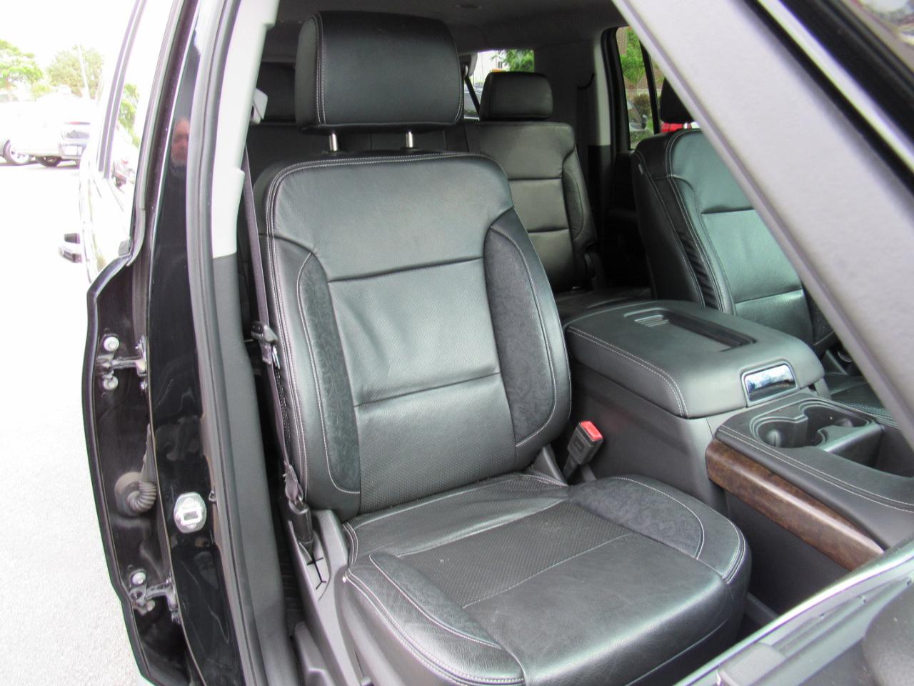 Chevrolet Suburban 4WD 4dr 1500 LS 2016