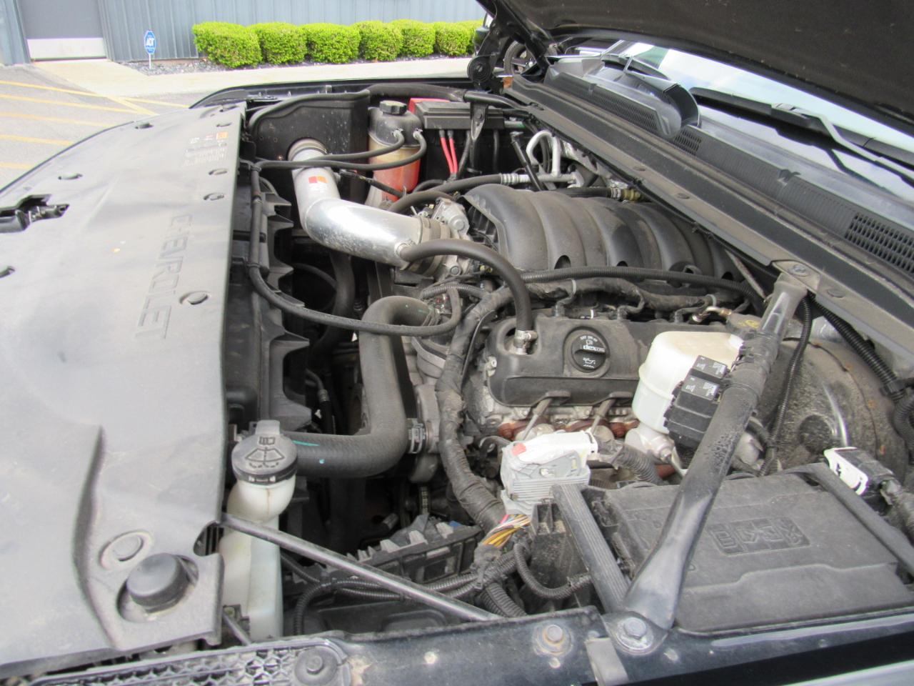 Chevrolet Suburban 4WD 4dr 1500 LS 2016