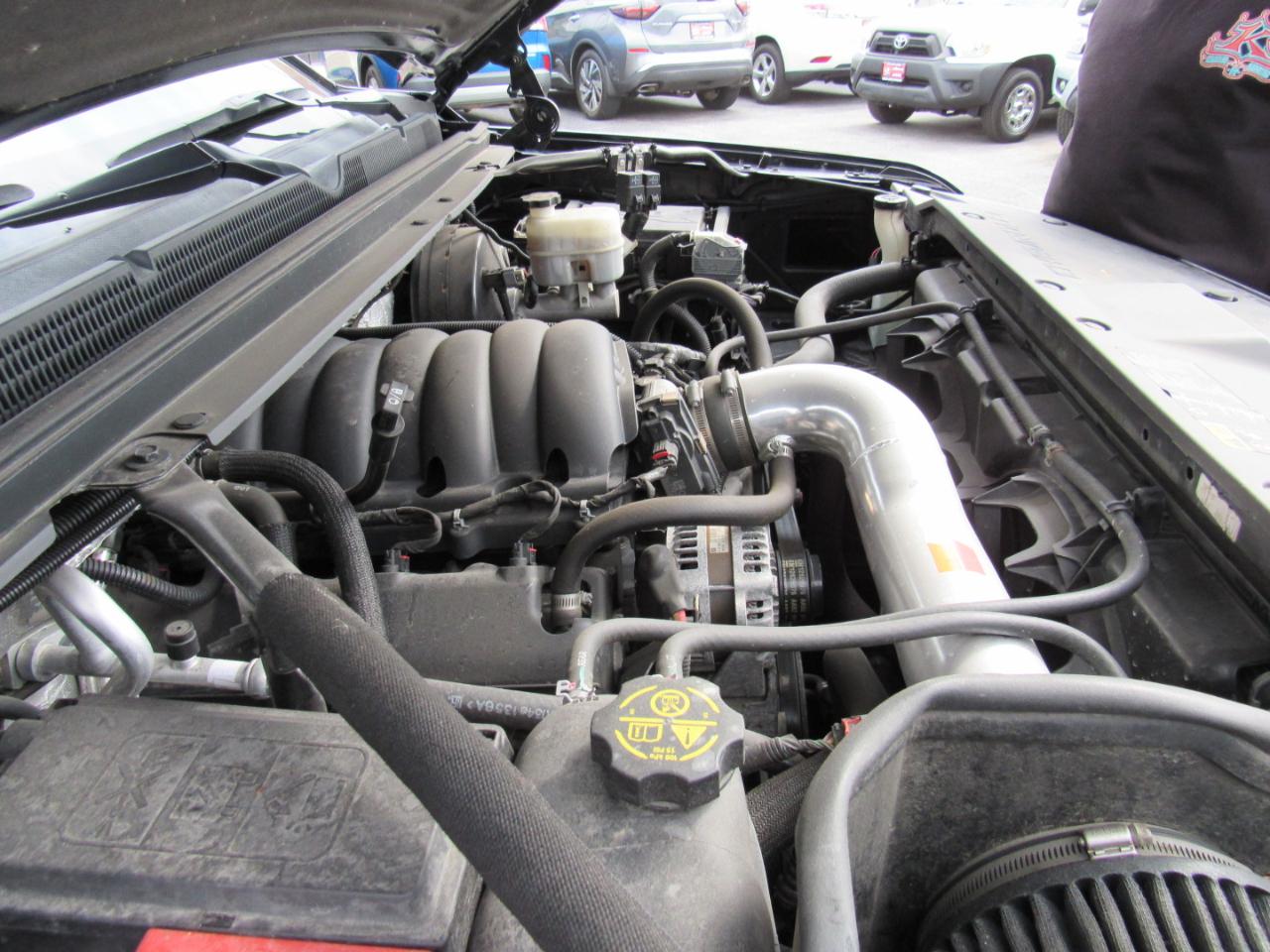 Chevrolet Suburban 4WD 4dr 1500 LS 2016