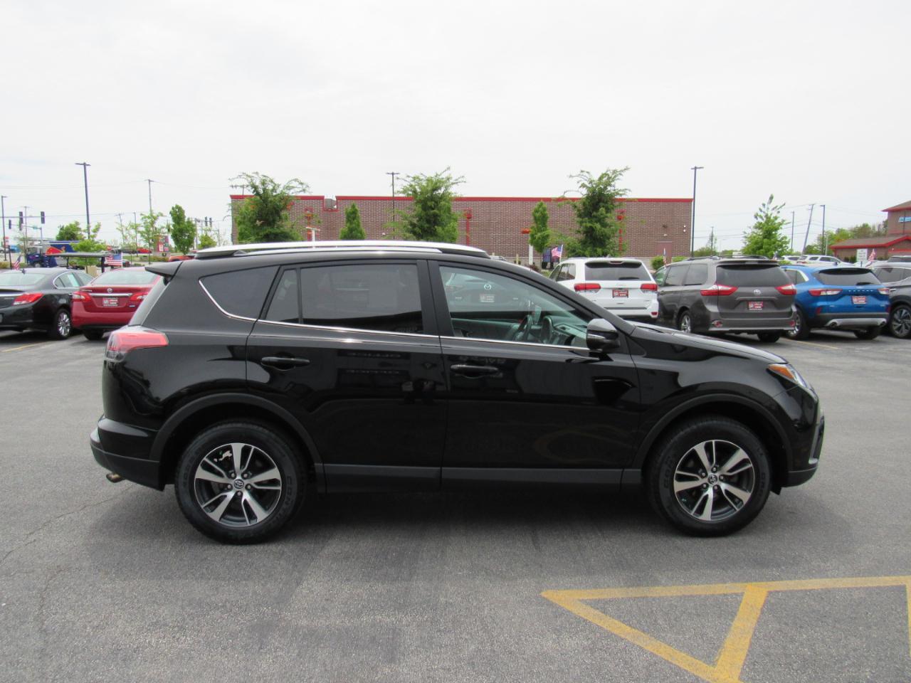 Toyota RAV4 AWD 4dr XLE (Natl) 2016