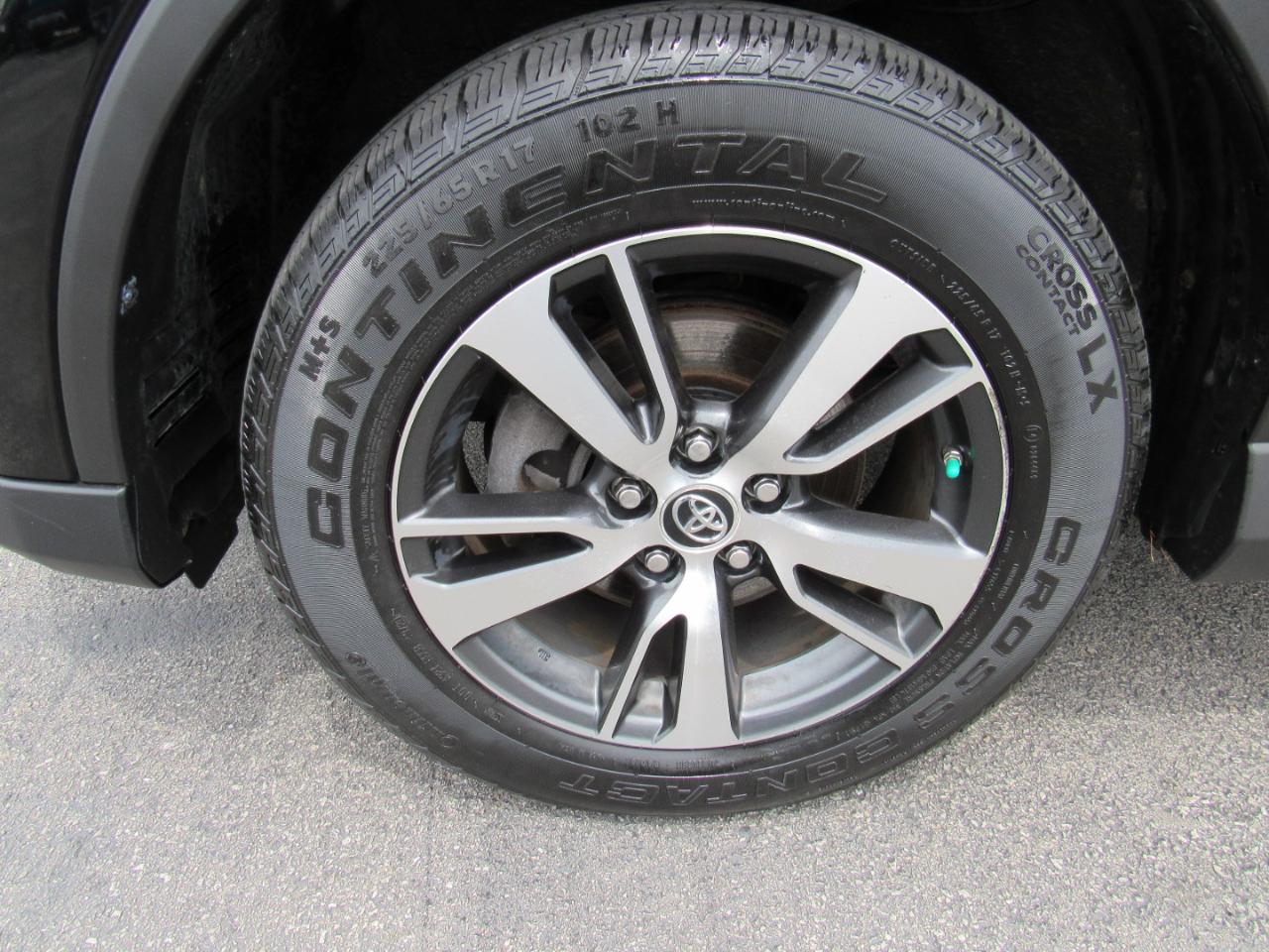 Toyota RAV4 AWD 4dr XLE (Natl) 2016