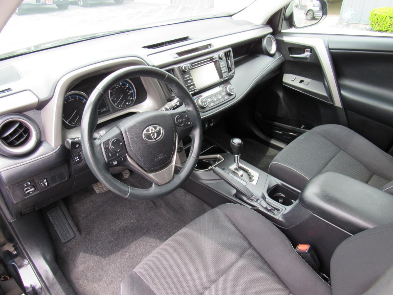 Toyota RAV4 AWD 4dr XLE (Natl) 2016