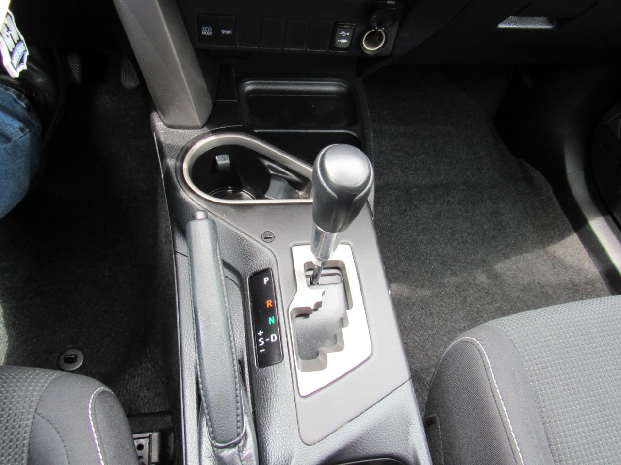 Toyota RAV4 AWD 4dr XLE (Natl) 2016