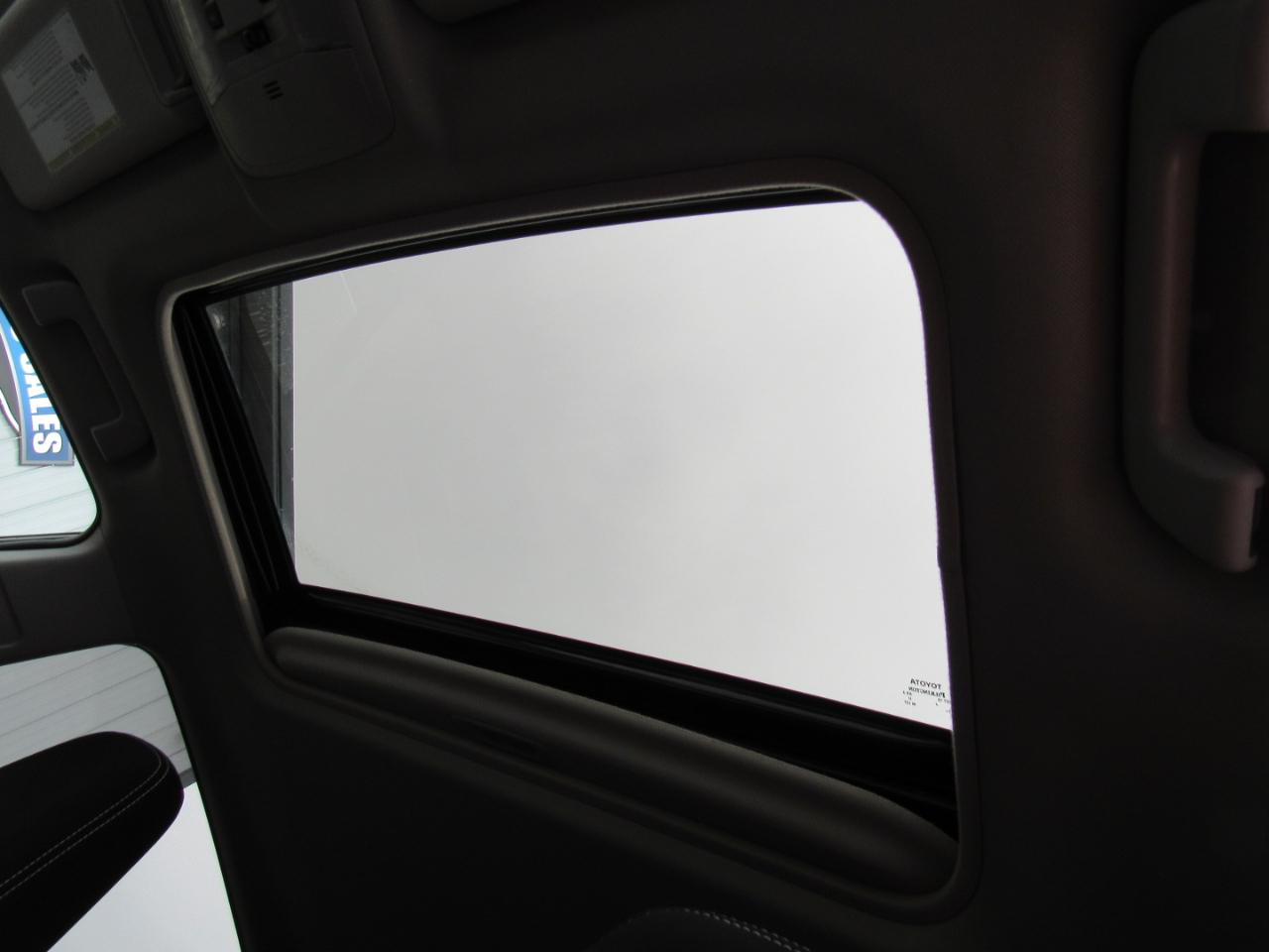 Toyota RAV4 AWD 4dr XLE (Natl) 2016