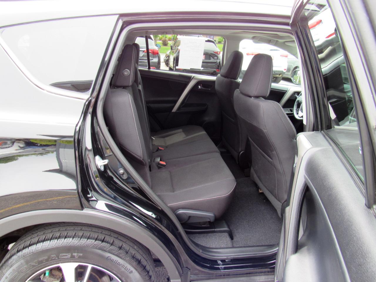 Toyota RAV4 AWD 4dr XLE (Natl) 2016