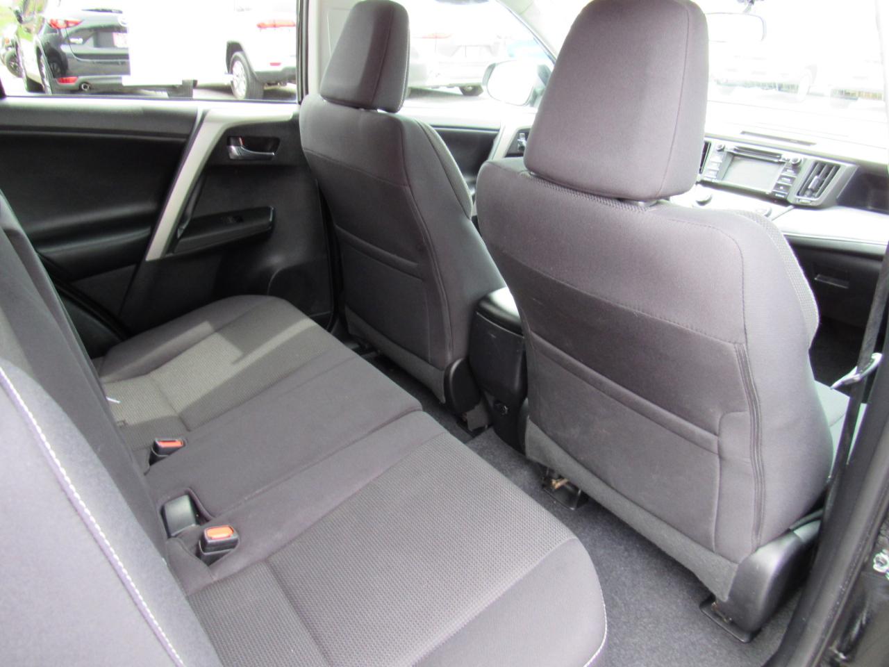 Toyota RAV4 AWD 4dr XLE (Natl) 2016