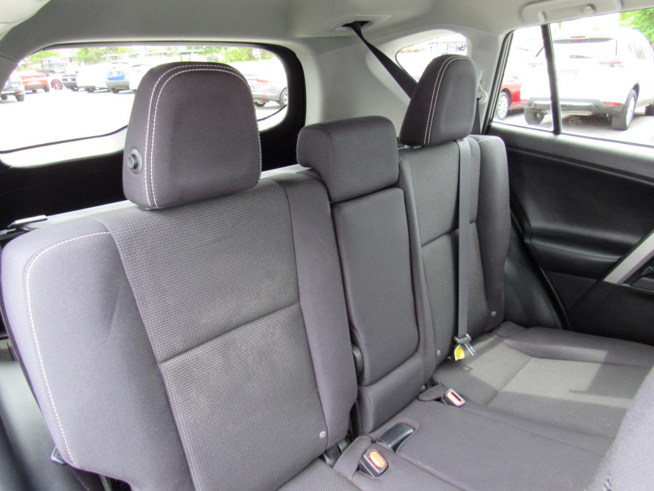 Toyota RAV4 AWD 4dr XLE (Natl) 2016