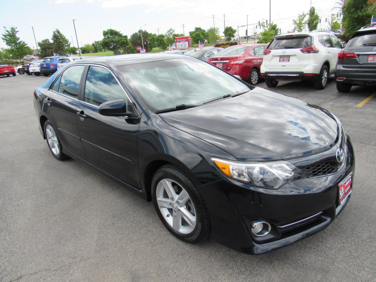 Toyota Camry 4dr Sdn I4 Auto SE (Natl) 2013