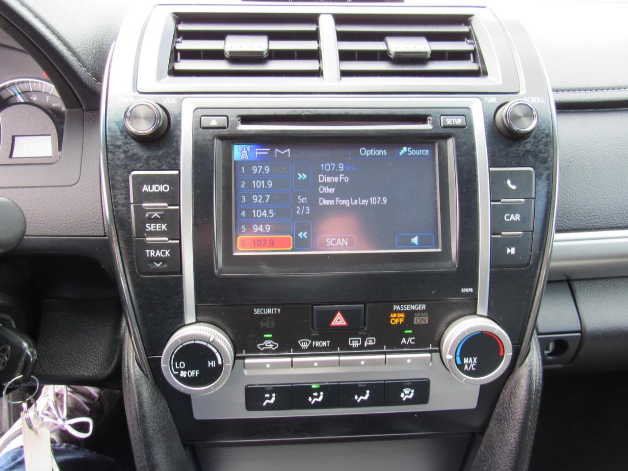 Toyota Camry 4dr Sdn I4 Auto SE (Natl) 2013