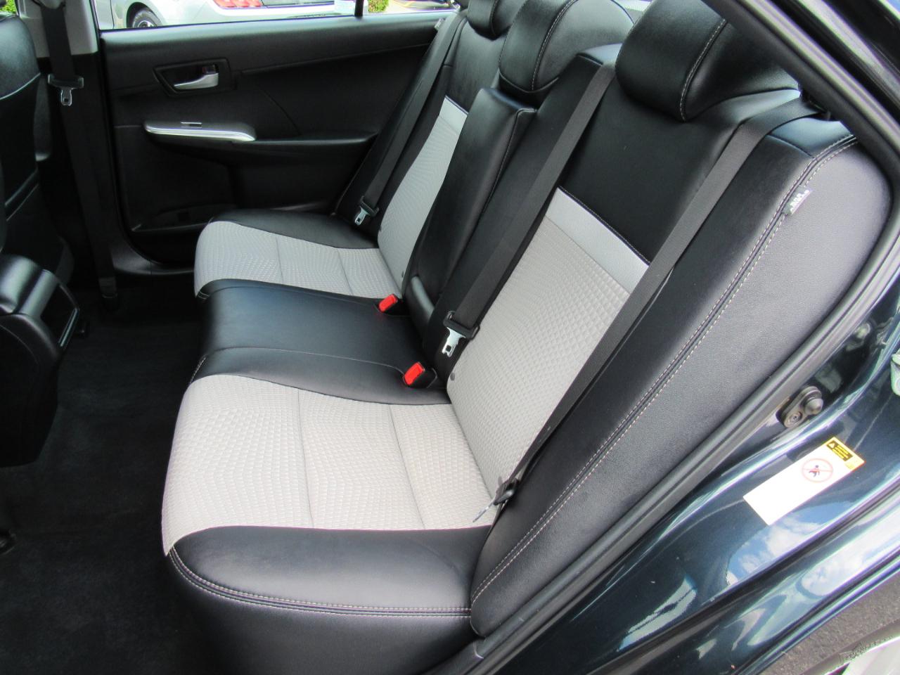 Toyota Camry 4dr Sdn I4 Auto SE (Natl) 2013